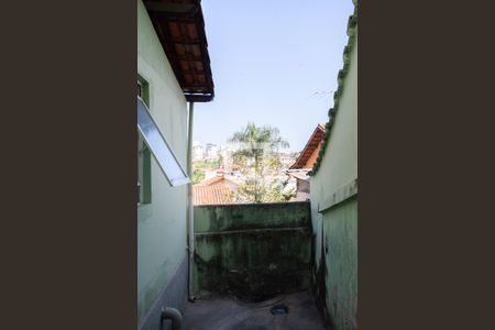 Casa à venda com 270m², 4 quartos e 4 vagas Casa à venda com 270m², 4 quartos e 4 vagasCorredor Lateral