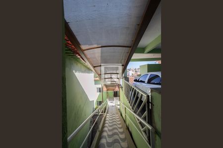 Casa à venda com 270m², 4 quartos e 4 vagas Casa à venda com 270m², 4 quartos e 4 vagasCorredor Entrada