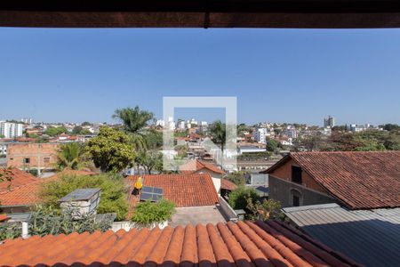 Casa à venda com 270m², 4 quartos e 4 vagas Casa à venda com 270m², 4 quartos e 4 vagasVista da Varanda