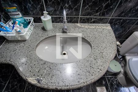 Casa à venda com 270m², 4 quartos e 4 vagas Casa à venda com 270m², 4 quartos e 4 vagasBanheiro da Suíte