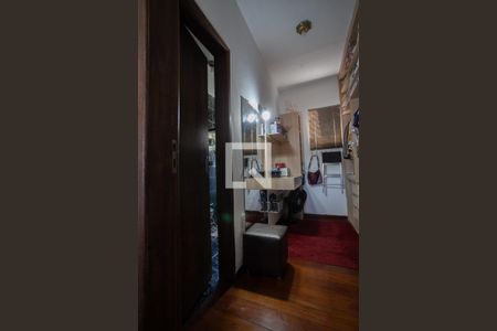 Casa à venda com 270m², 4 quartos e 4 vagas Casa à venda com 270m², 4 quartos e 4 vagasCloset Suíte