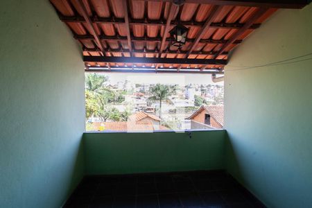 Casa à venda com 270m², 4 quartos e 4 vagas Casa à venda com 270m², 4 quartos e 4 vagasVista Suíte