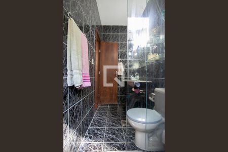 Casa à venda com 270m², 4 quartos e 4 vagas Casa à venda com 270m², 4 quartos e 4 vagasBanheiro da Suíte