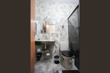 Casa à venda com 270m², 4 quartos e 4 vagas Casa à venda com 270m², 4 quartos e 4 vagasBanheiro Social