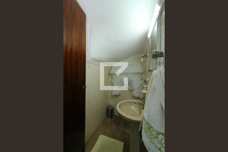 Casa à venda com 242m², 3 quartos e 3 vagasLavabo