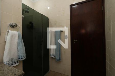 Casa à venda com 242m², 3 quartos e 3 vagasBanheiro da Suite