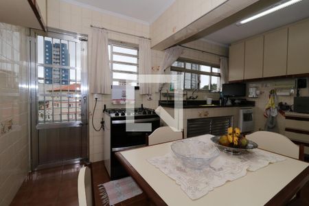 Casa à venda com 242m², 3 quartos e 3 vagasCozinha