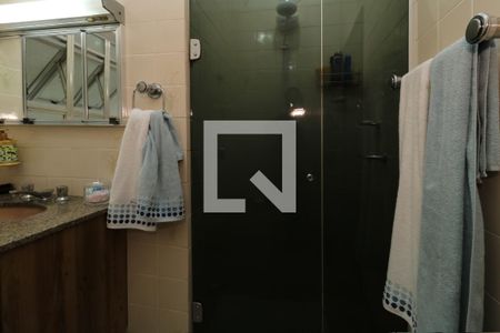 Casa à venda com 242m², 3 quartos e 3 vagasBanheiro Social