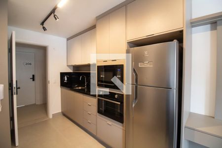 Cozinha  de apartamento para alugar com 1 quarto, 24m² em Campo Belo, São Paulo