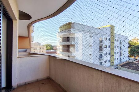 Apartamento para alugar com 130m², 4 quartos e 1 vagaSacada do Quarto Suíte 