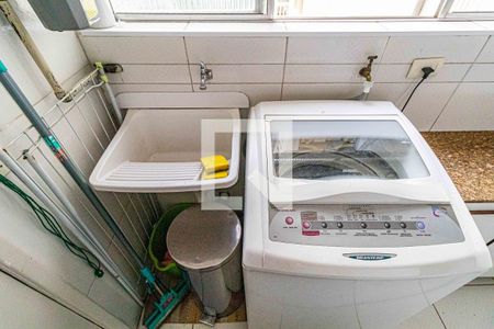 Apartamento à venda com 74m², 3 quartos e 1 vaga Apartamento à venda com 74m², 3 quartos e 1 vagaLavanderia