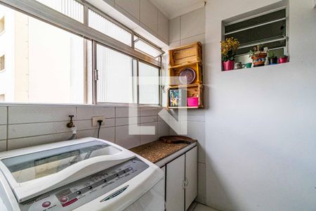 Apartamento à venda com 74m², 3 quartos e 1 vaga Apartamento à venda com 74m², 3 quartos e 1 vagaLavanderia