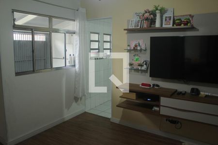 Casa 1 - Sala de casa à venda com 4 quartos, 144m² em Cupecê, São Paulo