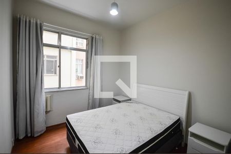Quarto 1 de apartamento para alugar com 2 quartos, 63m² em Grajau, Rio de Janeiro