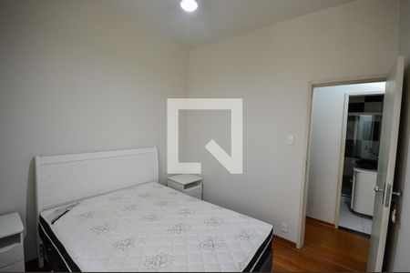 Quarto 1 de apartamento para alugar com 2 quartos, 63m² em Grajau, Rio de Janeiro