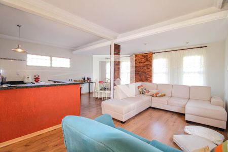 Sala de casa à venda com 3 quartos, 300m² em Pompéia, Belo Horizonte