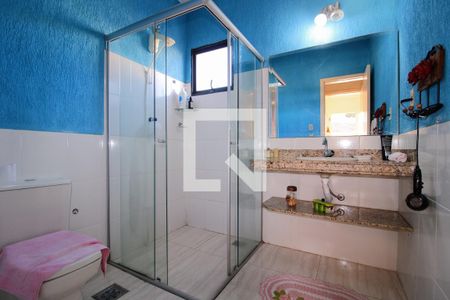 Banheiro 2 de casa à venda com 3 quartos, 300m² em Pompéia, Belo Horizonte