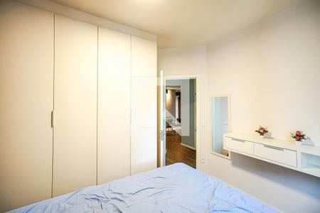 Apartamento à venda com 70m², 2 quartos e 1 vagaQuarto 02