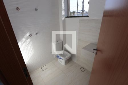 Banheiro Social de casa à venda com 3 quartos, 160m² em Xangri-la, Contagem