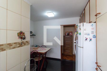 Apartamento à venda com 67m², 2 quartos e 1 vagaCozinha e área de serviço
