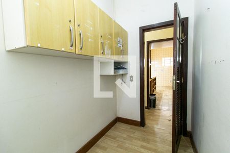 Casa para alugar com 700m², 7 quartos e 1 vaga Casa para alugar com 700m², 7 quartos e 1 vagaCozinha - Armários
