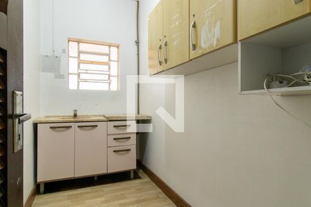 Casa para alugar com 700m², 7 quartos e 1 vaga Casa para alugar com 700m², 7 quartos e 1 vagaCozinha - Armários
