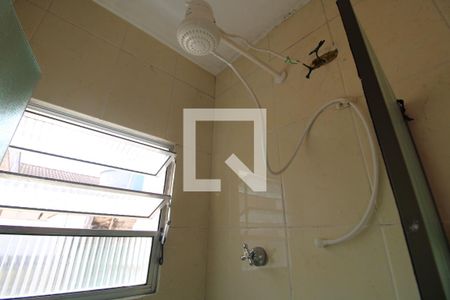 Chuveiro banheiro da suíte de casa à venda com 3 quartos, 115m² em Vila Anhanguera, São Paulo