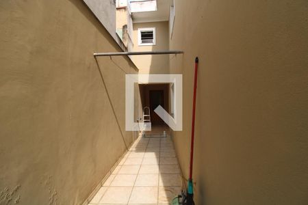 Casa à venda com 115m², 3 quartos e 2 vagasQuintal lateral