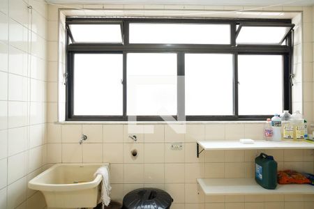 Apartamento para alugar com 110m², 3 quartos e 1 vagaÁrea de Serviço