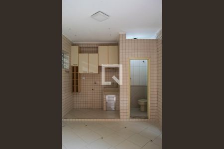 Casa à venda com 160m², 3 quartos e 2 vagas Casa à venda com 160m², 3 quartos e 2 vagasÁrea de Serviço