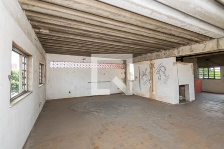 Casa para alugar com 300m², 4 quartos e 5 vagasTerraço