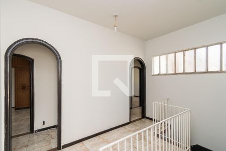 Hall de casa para alugar com 4 quartos, 300m² em Olaria, Rio de Janeiro