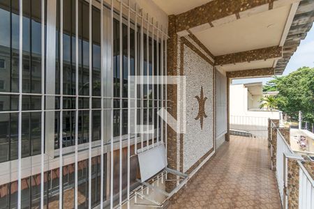 Casa para alugar com 300m², 4 quartos e 5 vagasVaranda do 2º andar