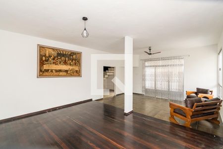 Sala de casa para alugar com 4 quartos, 300m² em Olaria, Rio de Janeiro