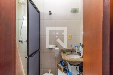 Casa de condomínio à venda com 128m², 3 quartos e 2 vagasBanheiro da Suíte