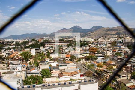 Sala - Janela de apartamento à venda com 2 quartos, 58m² em Cascadura, Rio de Janeiro