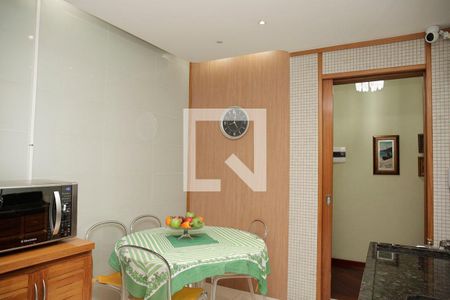 Apartamento à venda com 98m², 3 quartos e sem vagaCozinha
