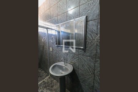 Casa à venda com 129m², 6 quartos e 3 vagasBanheiro