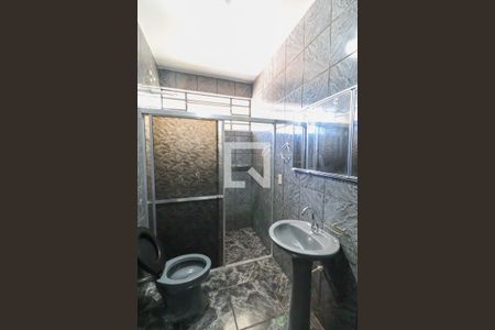 Casa à venda com 129m², 6 quartos e 3 vagasBanheiro