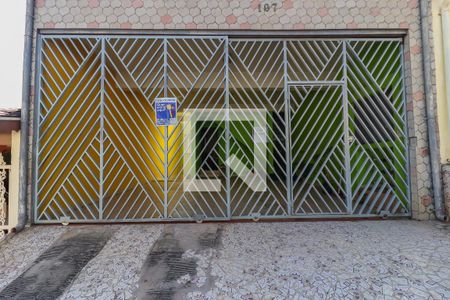 Casa à venda com 129m², 6 quartos e 3 vagasFachada