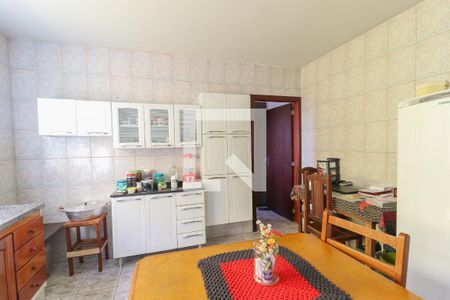 Casa à venda com 129m², 6 quartos e 3 vagasCasa 2