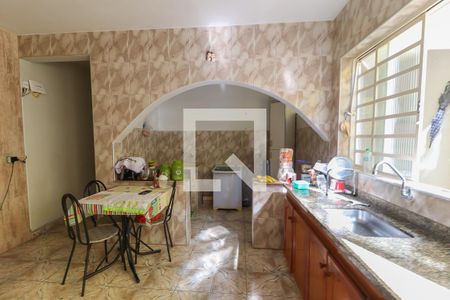 Casa à venda com 129m², 6 quartos e 3 vagasCasa 3