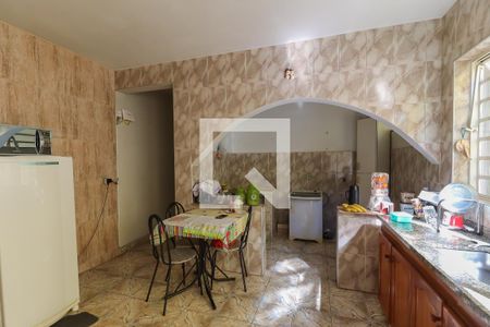 Casa à venda com 129m², 6 quartos e 3 vagasCasa 3