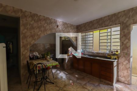 Casa à venda com 129m², 6 quartos e 3 vagasCasa 3