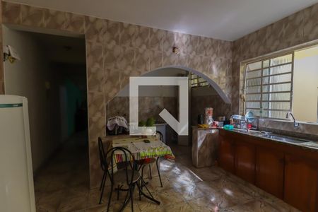 Casa à venda com 129m², 6 quartos e 3 vagasCasa 3