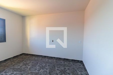 Casa à venda com 129m², 6 quartos e 3 vagasQuarto 2