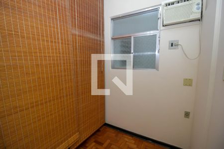 Quarto 1 de apartamento para alugar com 2 quartos, 50m² em Laranjeiras, Rio de Janeiro