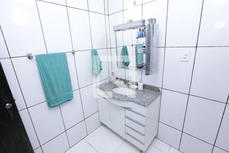 Casa à venda com 161m², 3 quartos e 4 vagasBanheiro Social