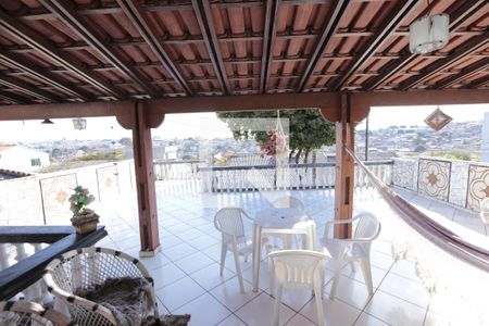 Casa à venda com 161m², 3 quartos e 4 vagasTerraço