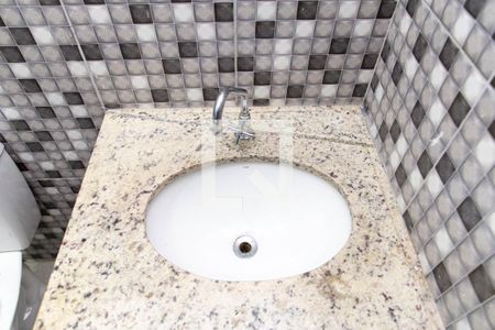 Banheiro de apartamento para alugar com 1 quarto, 49m² em Casa Grande, Diadema